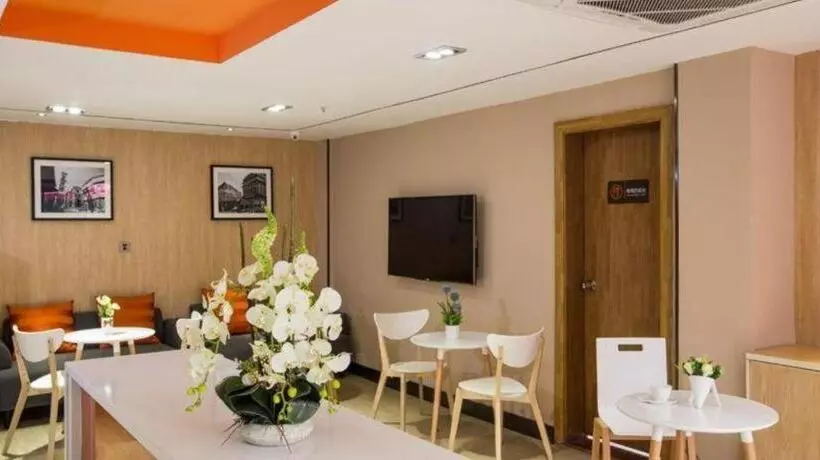 Iu Hotel Lvliang Xiaoyi Zhenxing Street Branch