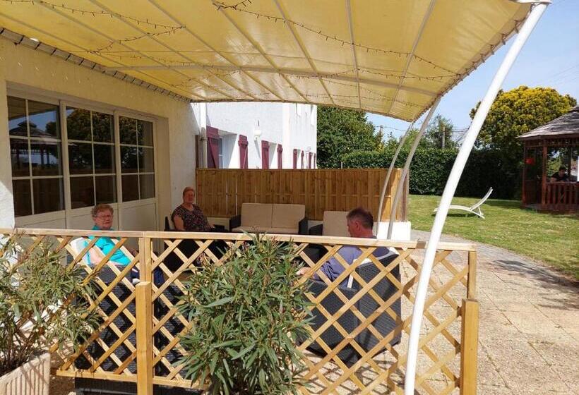 Le Mareuillais Hotel Restaurant