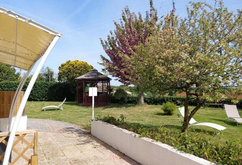 Le Mareuillais Hotel Restaurant