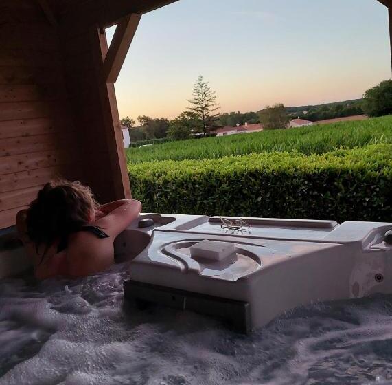 Le Mareuillais Hotel Restaurant