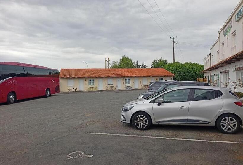 Le Mareuillais Hotel Restaurant