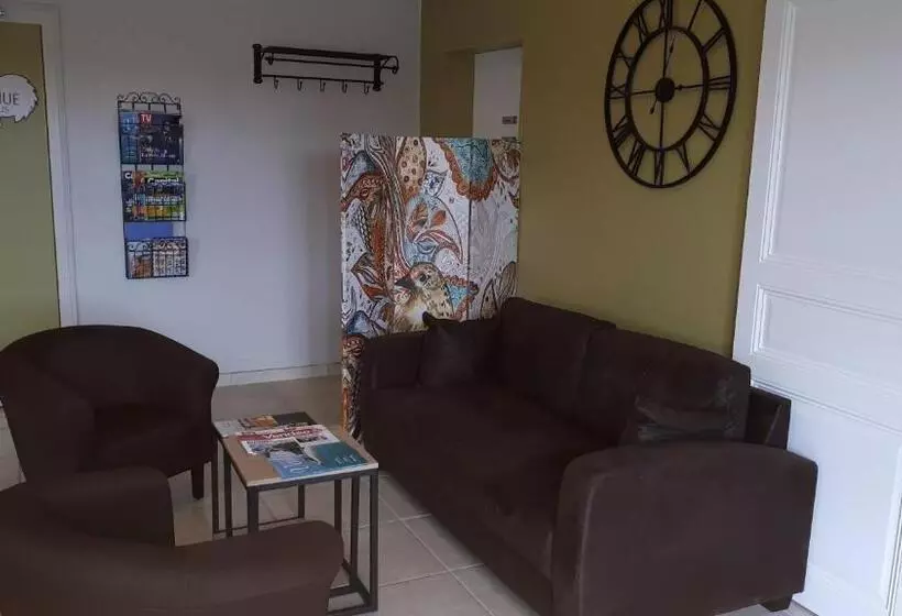 Le Mareuillais Hotel Restaurant