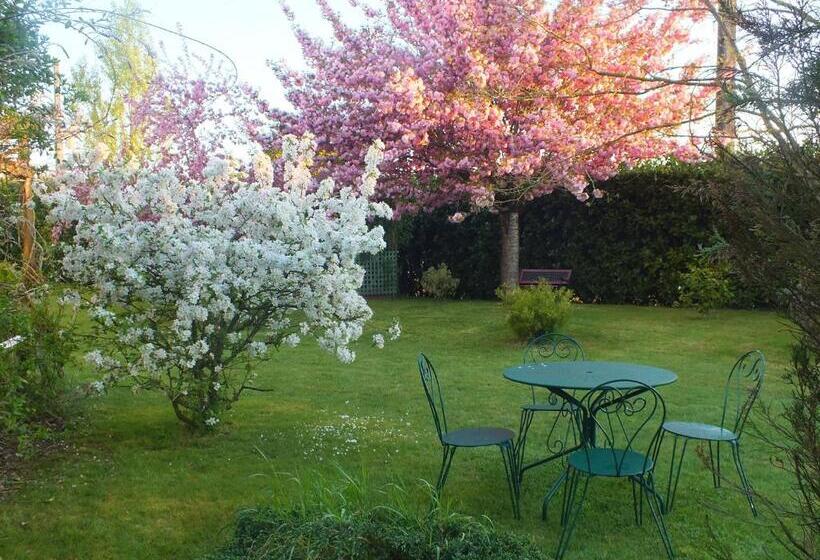 Le Mareuillais Hotel Restaurant