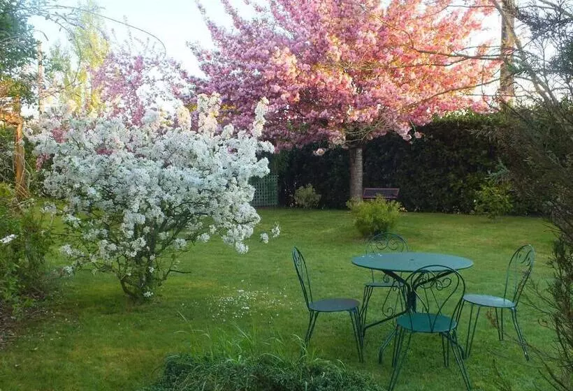 Le Mareuillais Hotel Restaurant