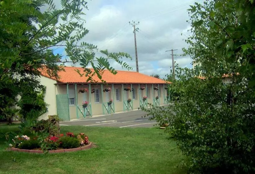 Le Mareuillais Hotel Restaurant