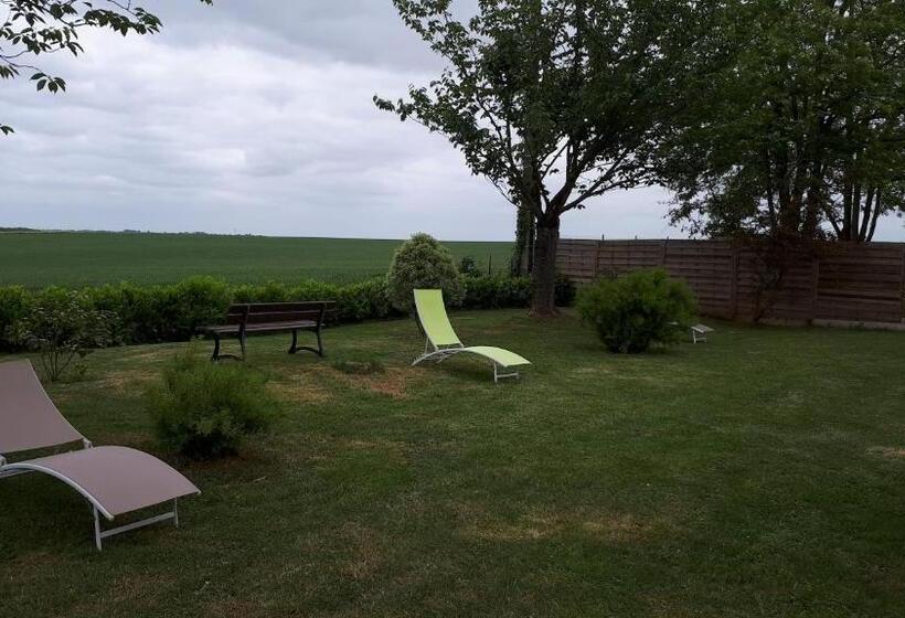 Le Mareuillais Hotel Restaurant