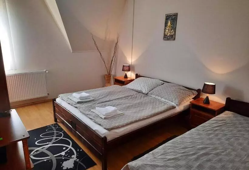 Megálló Wellness Panzió