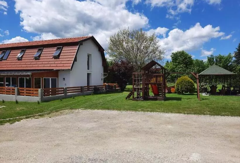 Megálló Wellness Panzió