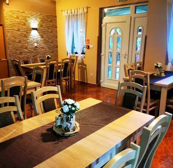 Megálló Wellness Panzió