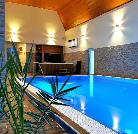 Megálló Wellness Panzió