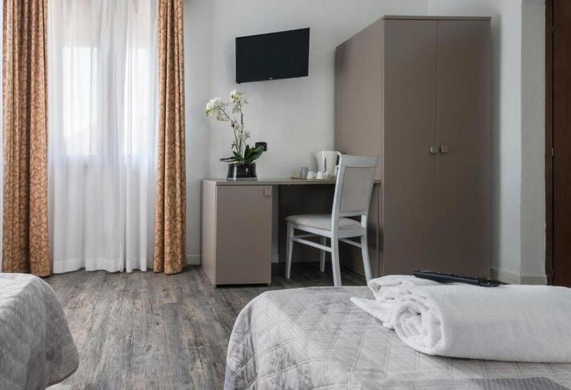 ペンション Affitta Camere Elena