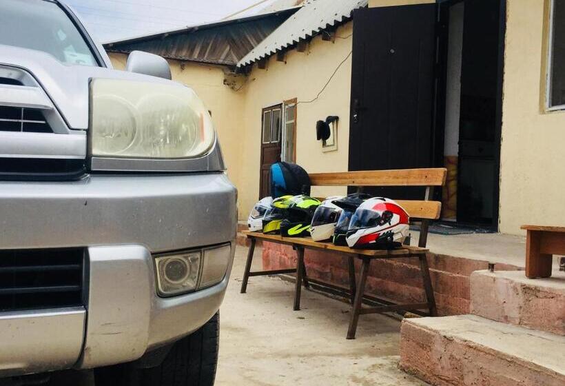 پانسیون Guest House Mira