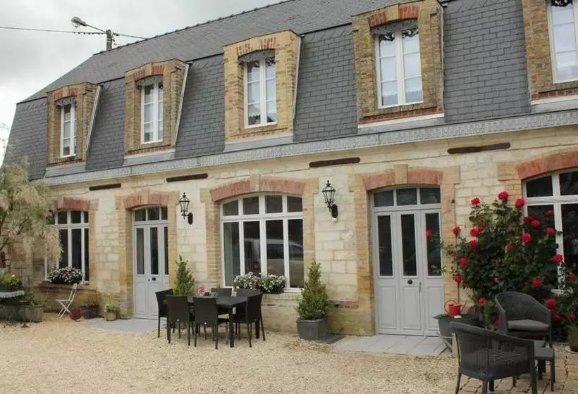 Majatalo Le Presbytère De Sévigny