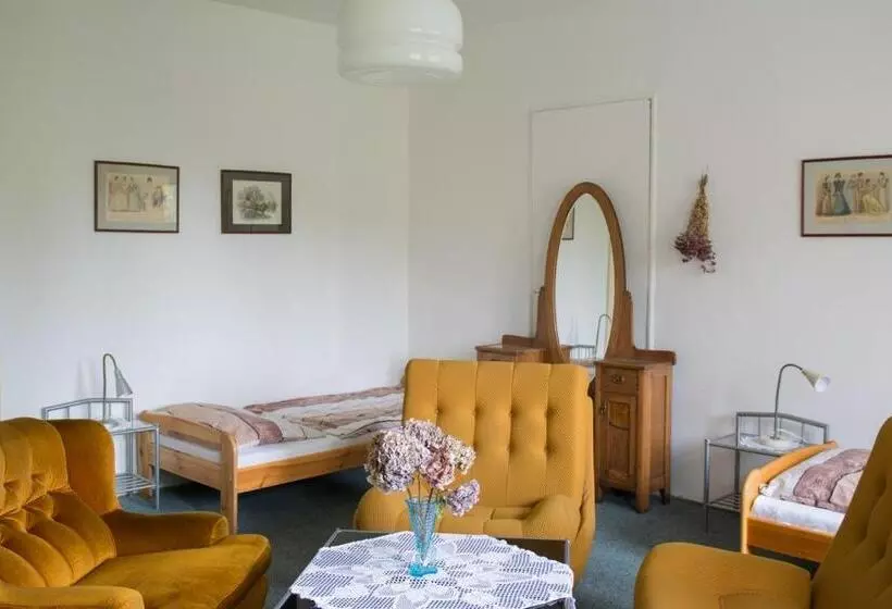 Majatalo Penzion Signum Laudis