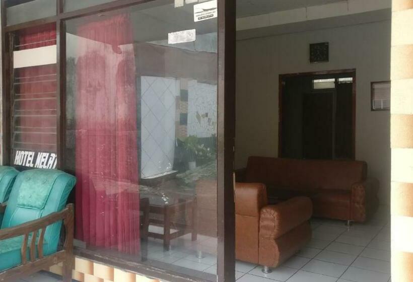 بنسيون Teratai Putih