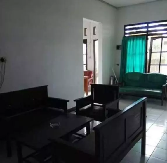 Pensione Teratai Putih