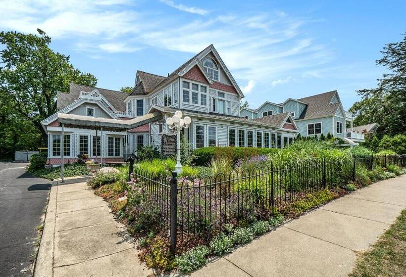 Yelton Manor Bed And Breakfast