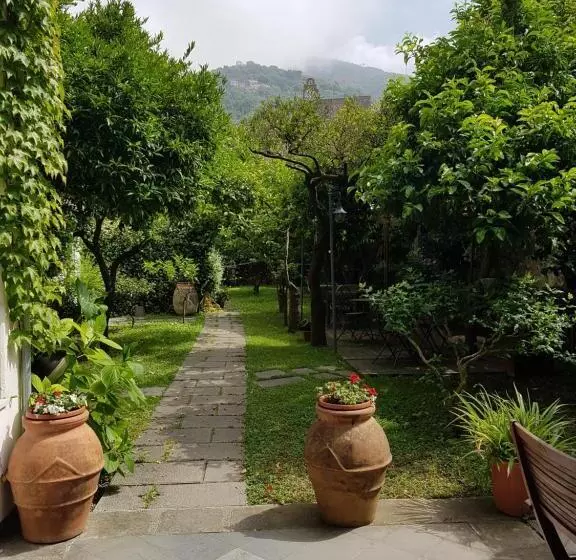 Hotelli Albergo Lungomare