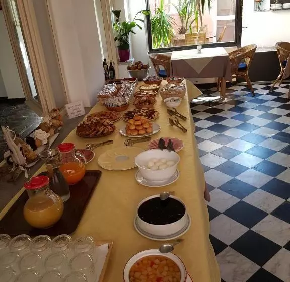 Hotelli Albergo Lungomare