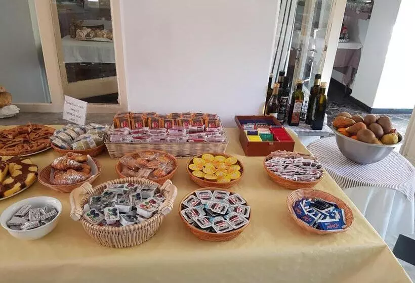 Hotelli Albergo Lungomare