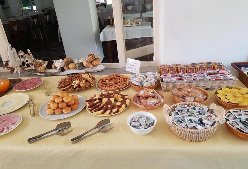 호텔 Albergo Lungomare