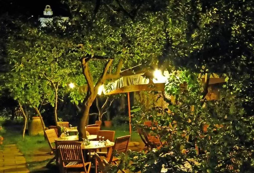 Hotelli Albergo Lungomare