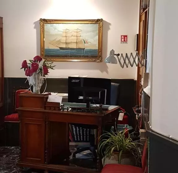 Hotelli Albergo Lungomare