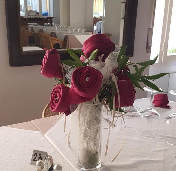 호텔 Albergo Lungomare