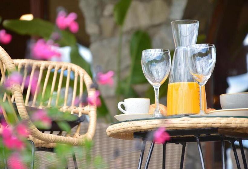 호텔 El Jou Nature