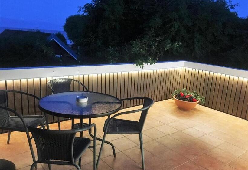 پانسیون Nida Guesthouse At Loreta