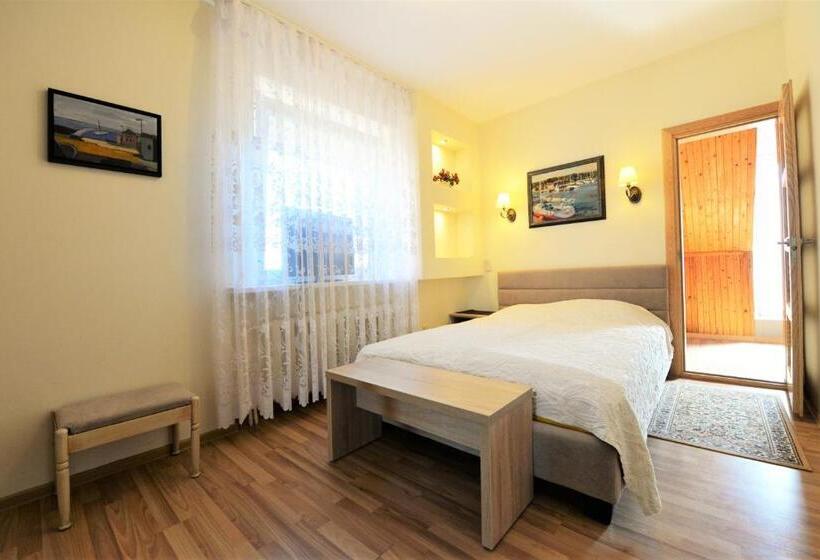 پانسیون Nida Guesthouse At Loreta