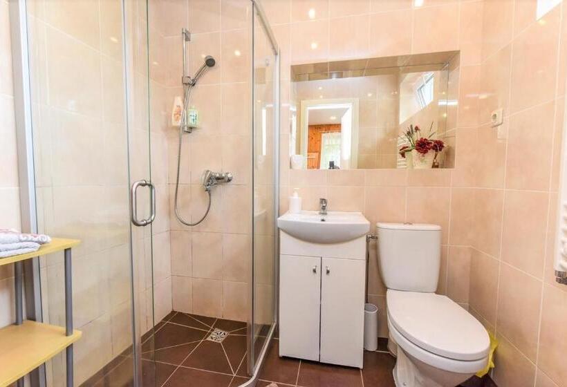 پانسیون Nida Guesthouse At Loreta