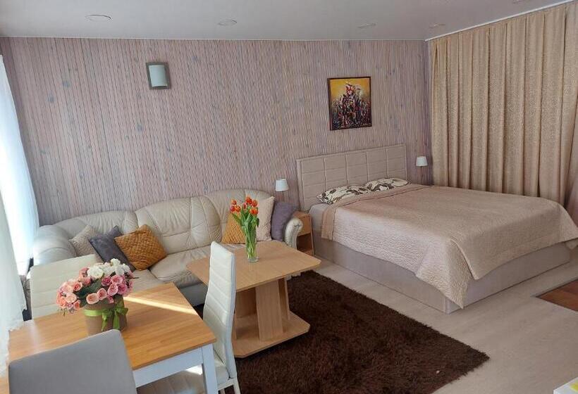 پانسیون Nida Guesthouse At Loreta