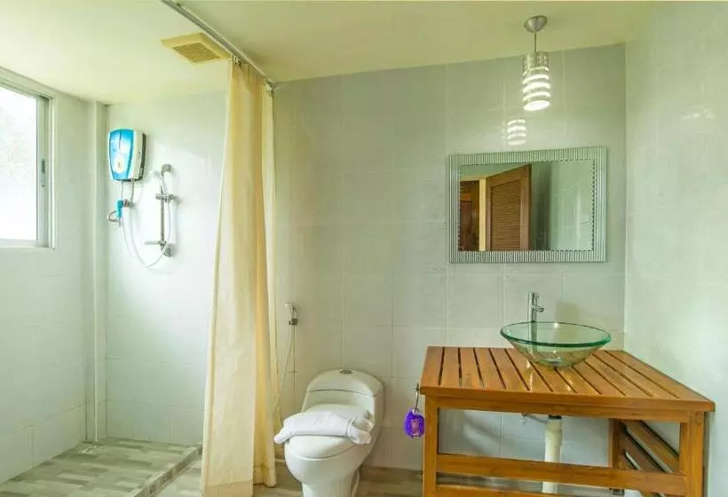 هتل Krabi Home Town Boutique