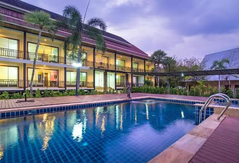 هتل Krabi Home Town Boutique