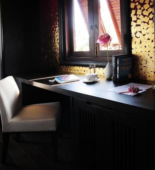 אתר נופש Bhundhari Residence Koh Samui