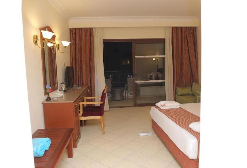 هتل Aladdin Beach Resort