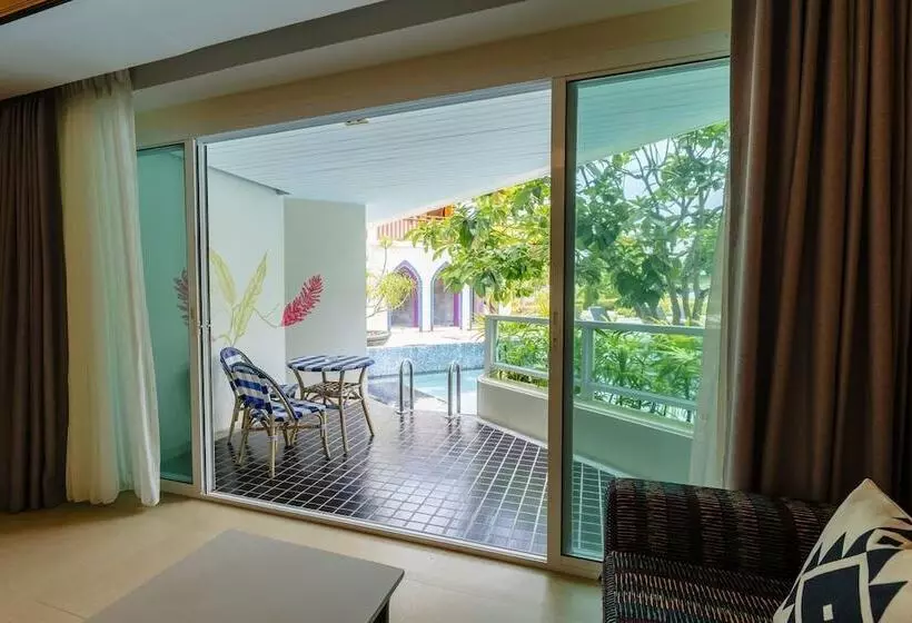 Отель Anyavee Tubkaek Beach Resort