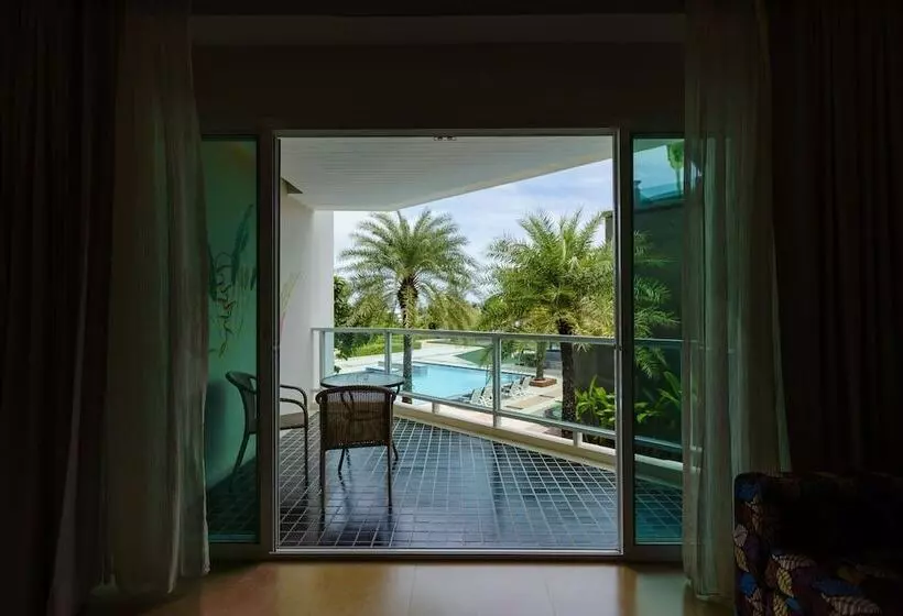 Отель Anyavee Tubkaek Beach Resort