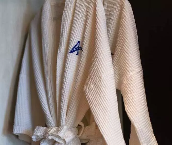 Отель Anyavee Tubkaek Beach Resort