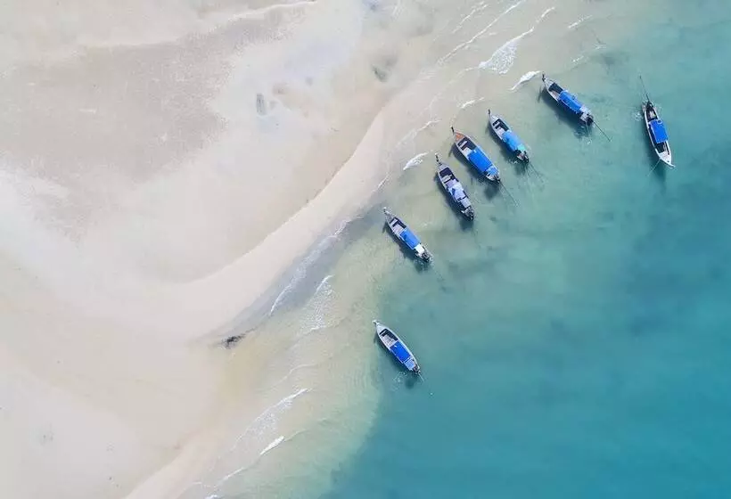 Отель Anyavee Tubkaek Beach Resort