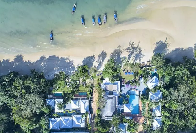 Отель Anyavee Tubkaek Beach Resort