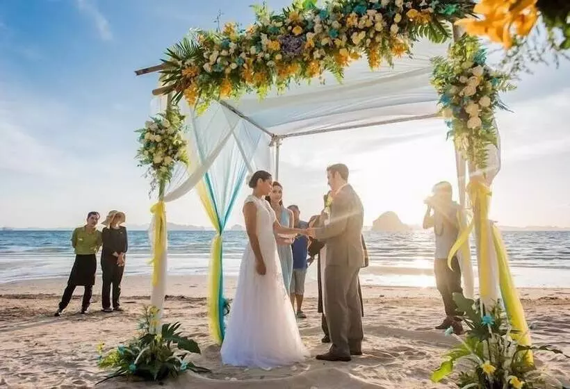 Отель Anyavee Tubkaek Beach Resort