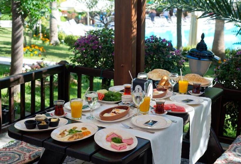 هتل Aydinbey King's Palace & Spa - Ultra All Inclusive