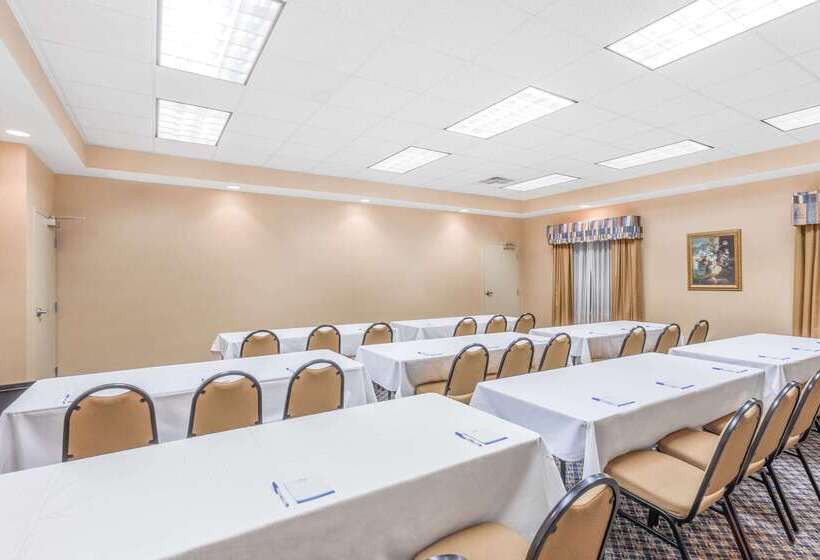 فندق Baymont By Wyndham Cartersville