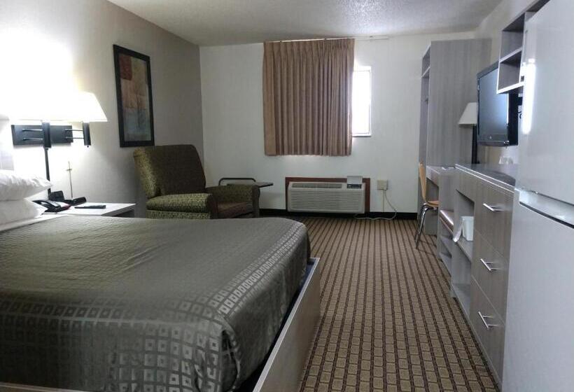 酒店 Bearcat Inn And Suites