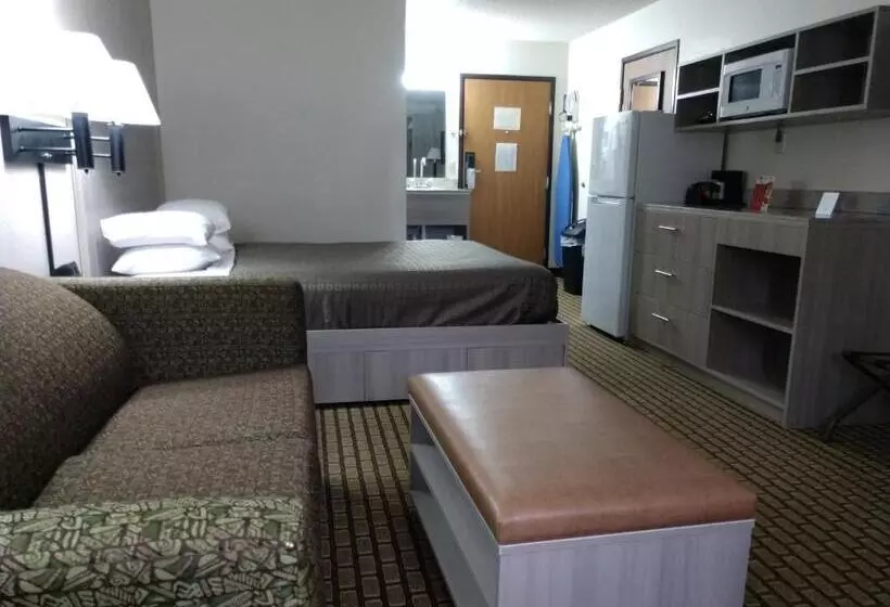 호텔 Bearcat Inn And Suites