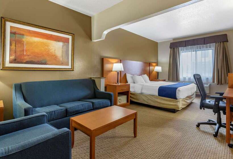 Отель Comfort Suites Auburn Hills Detroit