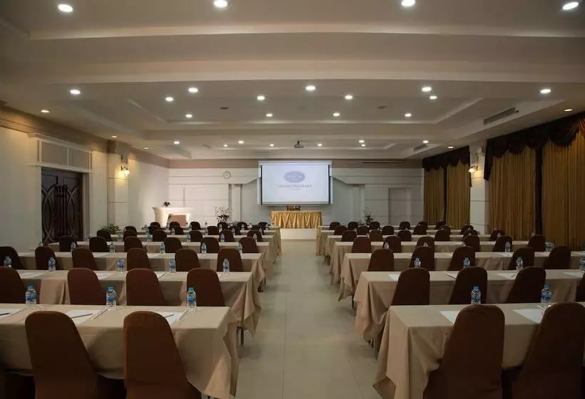 Отель Gassan Panorama Golf Club