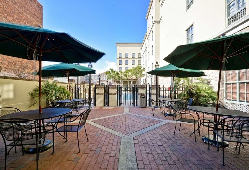 בית מלון כפרי Hampton Inn & Suites Savannah Historic District